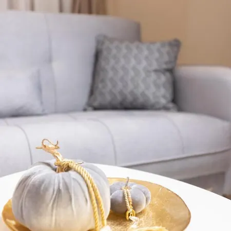 Eva's House 아피토스