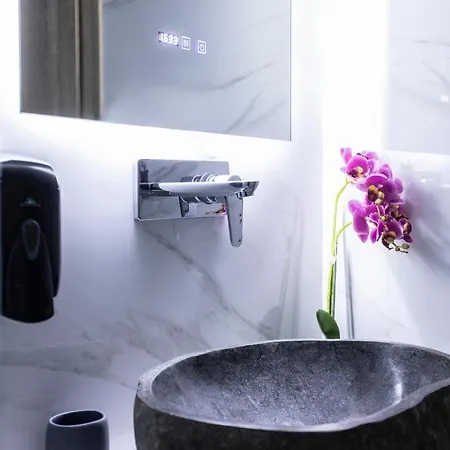 Eva's House * 아피토스