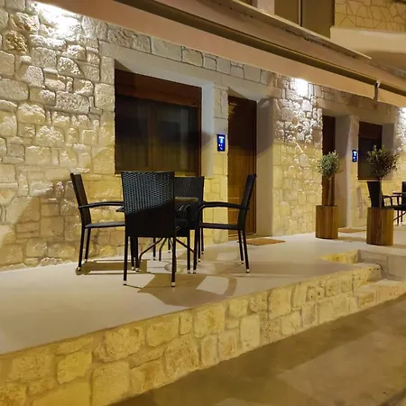 דירה Eva's House אפיטוס